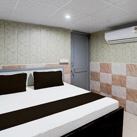 Hotel O Anant Газиабад Экстерьер фото