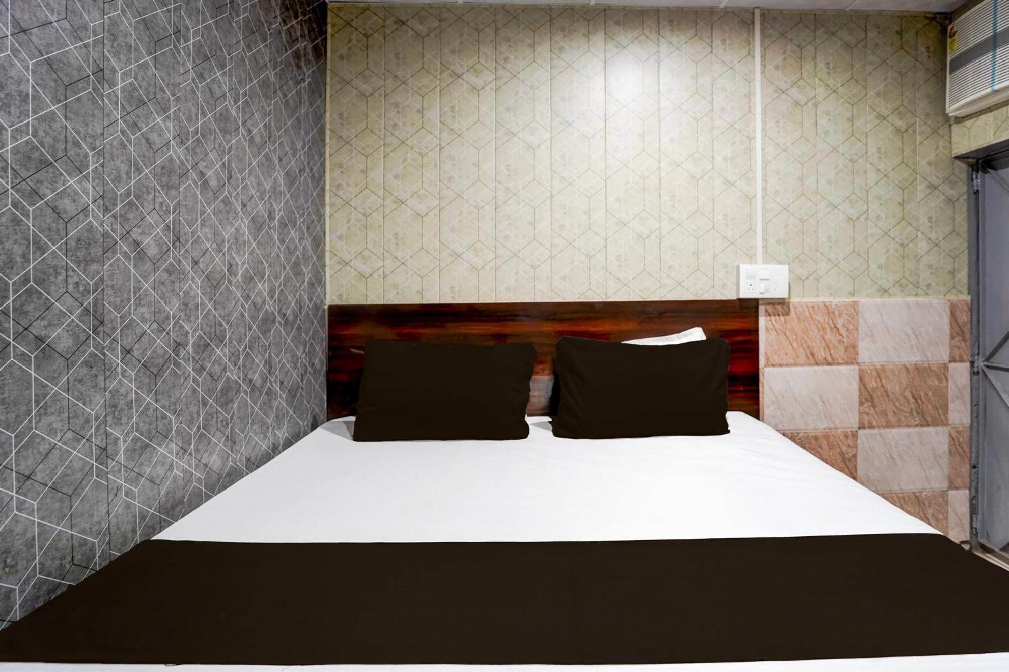 Hotel O Anant Газиабад Экстерьер фото