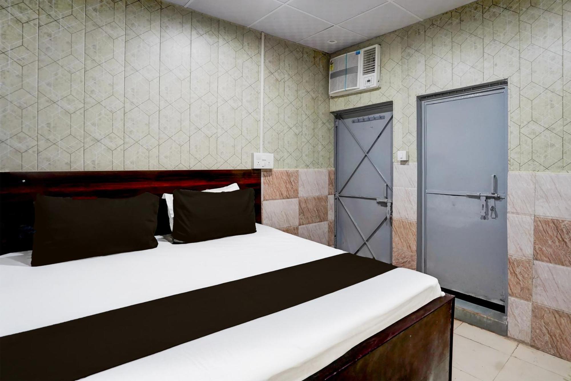 Hotel O Anant Газиабад Экстерьер фото
